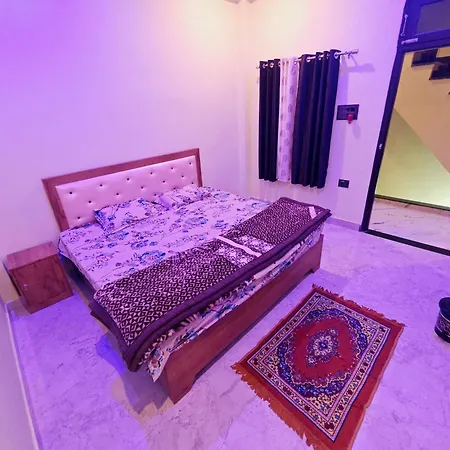 Krishna Home Stay Ayodhya Room photo