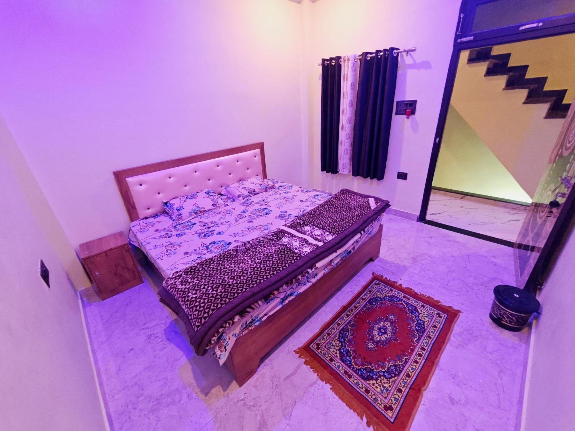 Homestay Krishna Ayodhya